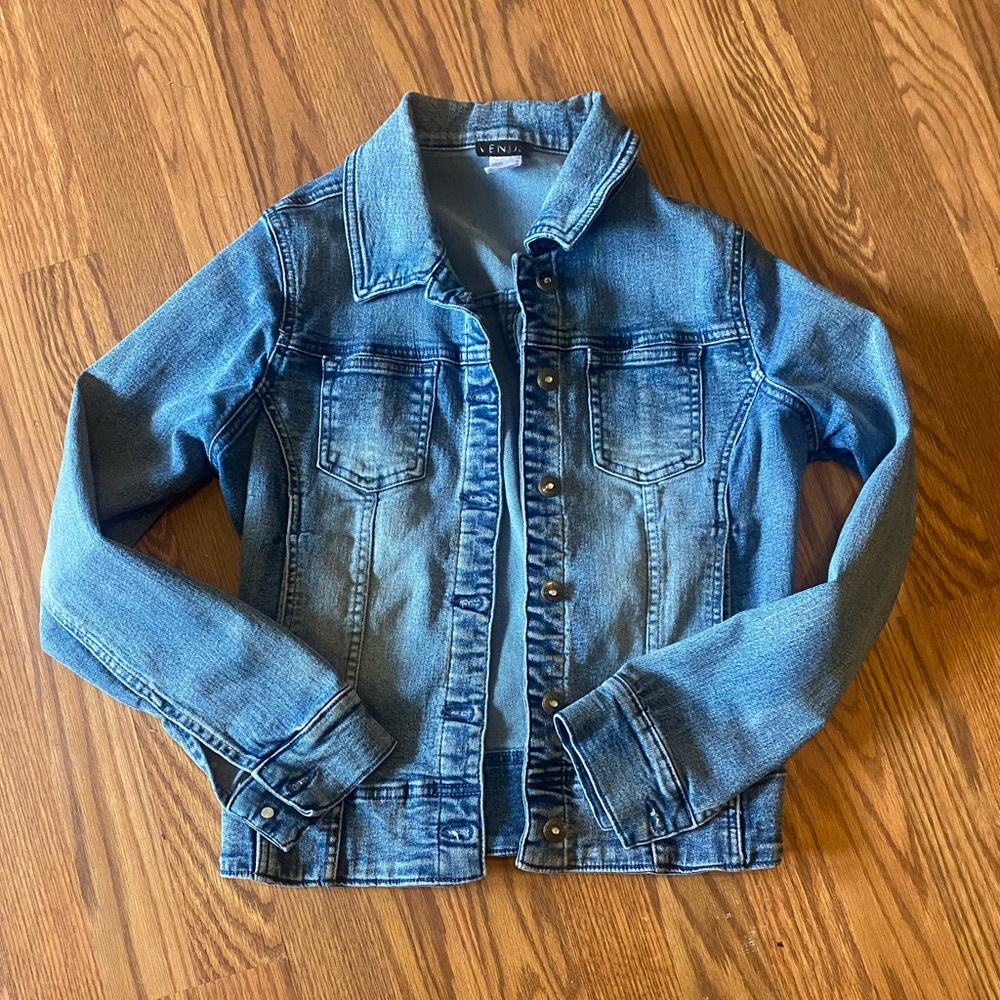 Venus size M denim jacket